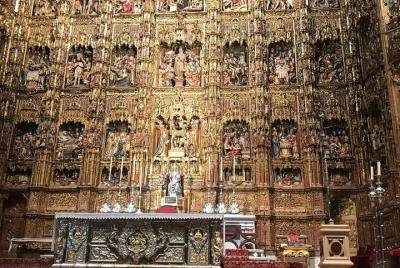 Tour guiado Catedral & Giralda con entrada prioritaria Tour guiado Catedral & Giralda con entrada prioritaria