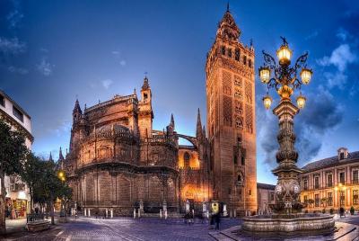 Recorrido a pie panorámico de Sevilla Recorrido a pie panorámico de Sevilla