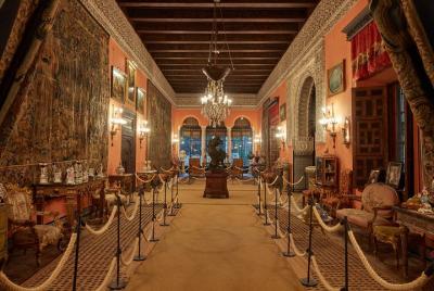 Entrada + Audioguía al Palacio de Las Dueñas Entrada + Audioguía al Palacio de Las Dueñas