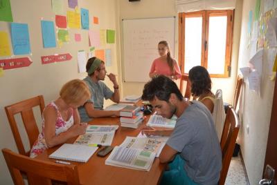 Curso de español como permiso educativo. Curso de español como permiso educativo.