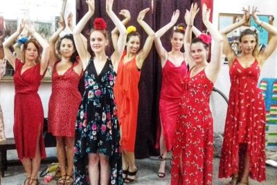 Clase de baile flamenco en Sevilla con espectáculo opcional Clase de baile flamenco en Sevilla con espectáculo opcional