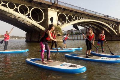Paddle Surf en Sevilla en el Río Guadalquivir Paddle Surf en Sevilla en el Río Guadalquivir