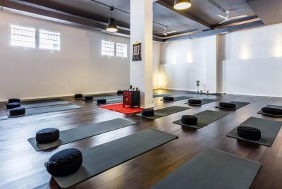 Clases de yoga en ingles y español Clases de yoga en ingles y español
