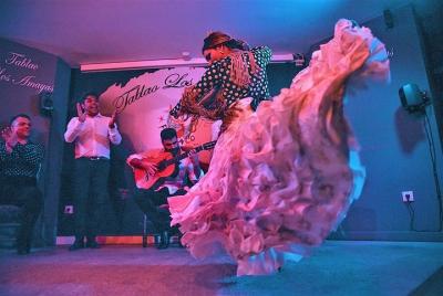Flamenco, Tapas y Wine Tour- por OhMyGoodGuide Flamenco, Tapas y Wine Tour- por OhMyGoodGuide