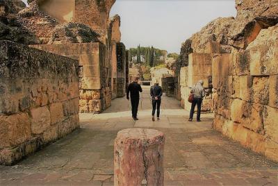 Sevilla: Recorrido sobre Juegos de Tronos y el Imperio Romano en Itálica Sevilla: Recorrido sobre Juegos de Tronos y el Imperio Romano en Itálica