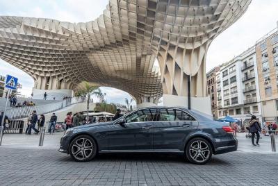 Traslado ida y vuelta en Sedan de Sevilla a Ronda Traslado ida y vuelta en Sedan de Sevilla a Ronda