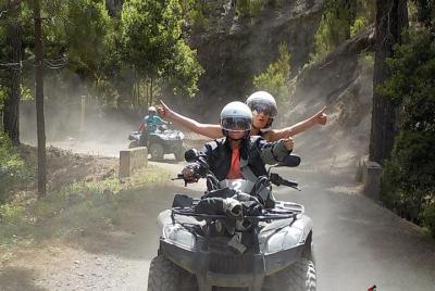 Safari por el bosque en un quad Safari por el bosque en un quad