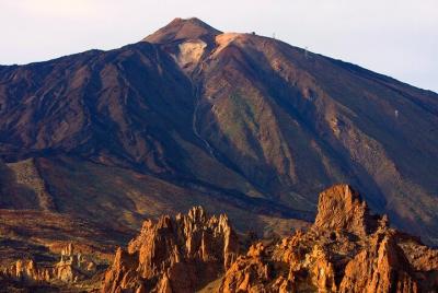 Excursión privada de día completo al patrimonio de la UNESCO: La Laguna y El Teide Excursión privada de día completo al patrimonio de la UNESCO: La Laguna y El Teide