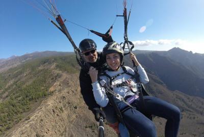 Vuelo en parapente en tándem sobre Tenerife Vuelo en parapente en tándem sobre Tenerife