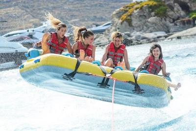 Actividad acuática en el sofá loco para grupos pequeños en Tenerife Actividad acuática en el sofá loco para grupos pequeños en Tenerife