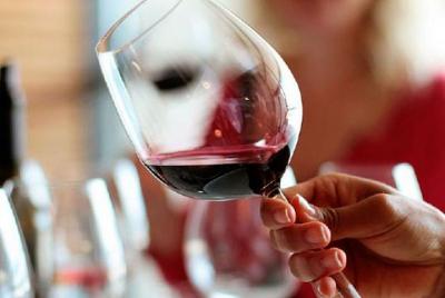 Vino & Tapas Tour en Valencia con Guía Sumiller Vino & Tapas Tour en Valencia con Guía Sumiller