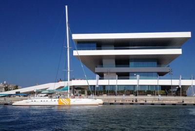 Crucero con baño en Valencia y almuerzo en la playa