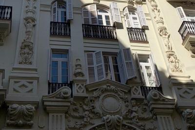 Recorrido a Pie de Medio Día Esculturas Urbanas de Valencia Recorrido a Pie de Medio Día Esculturas Urbanas de Valencia