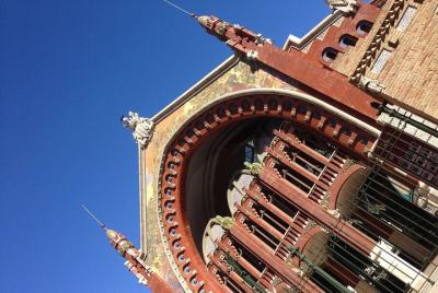 Recorrido a pie por el modernismo de Valencia Recorrido a pie por el modernismo de Valencia