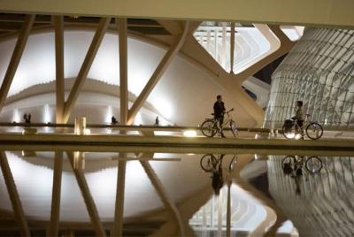 Recorrido nocturno en bicicleta por Valencia Recorrido nocturno en bicicleta por Valencia