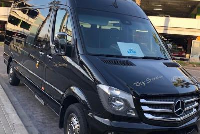 Traslado privado del Aeropuerto de Valencia al Hotel.