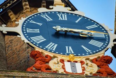 Caminata de descubrimiento divertida en Delft: callejones secretos y cerámica azul Caminata de descubrimiento divertida en Delft: callejones secretos y cerámica azul