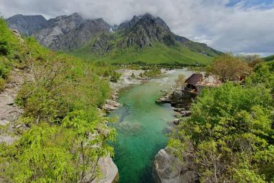 Explore las mejores atracciones de Thethi en dos días