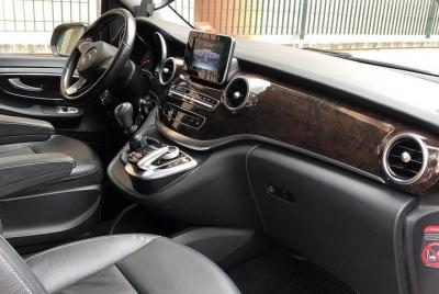 Aeropuerto de Barcelona (BNC) a Andorra - Traslado privado de ida y vuelta en furgoneta