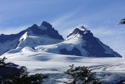 Tour de un día a Cerro Tronador y el glaciar negro Tour de un día a Cerro Tronador y el glaciar negro