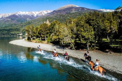 Kayak en el Lago Gutierrez y Cabalgata desde Bariloche Kayak en el Lago Gutierrez y Cabalgata desde Bariloche
