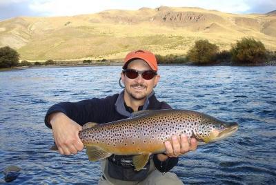 Escapada de un día de pesca con mosca en Bariloche Escapada de un día de pesca con mosca en Bariloche