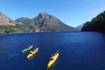 Excursión en kayak de día completo en el lago Nahuel Huapi desde Bariloche Excursión en kayak de día completo en el lago Nahuel Huapi desde Bariloche