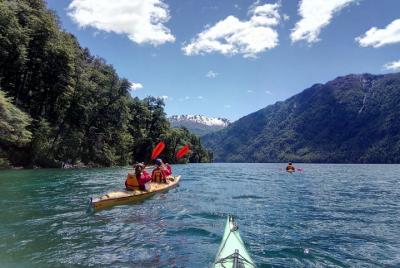 Excursión con paseo en kayak en el lago Mascardi y senderismo desde Bariloche Excursión con paseo en kayak en el lago Mascardi y senderismo desde Bariloche