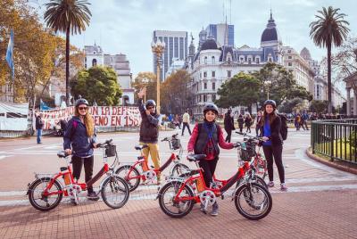 Experiencia de recorrido en bicicleta: Descubra el alma de Buenos Aires