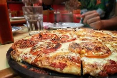 Tour privado a pie y degustación de pizzas argentinas