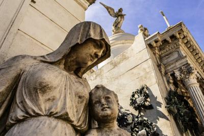 Tour de medio día por la Recoleta y el Retiro con visita al cementerio de la Recoleta
