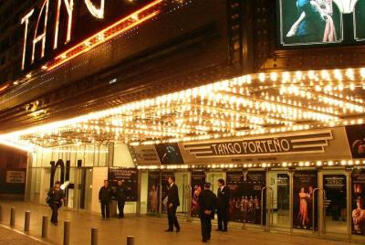 Show de tango porteño con traslados privados desde el puerto y hoteles en Buenos Aires