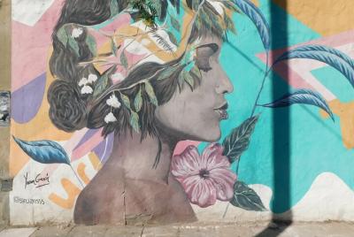 Tour a pie para grupos pequeños con clase de cocina y degustación de vinos