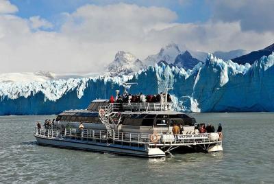 CALAFATE SAFARI NAUTICO and WALKING FOOTBRIDGES Lo mejor de Perito Moreno