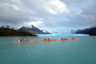 Kayak en el Glaciar Perito Moreno con traslados.