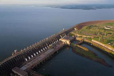 Excursión de día completo al lado brasileño de las Cataratas de Iguazú son y la presa de Itaipú desde Puerto Iguazú