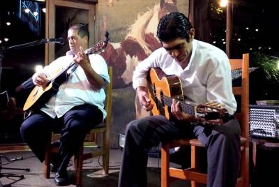 La cena y espectáculo folclórico en Tío Querido en Puerto Iguazú