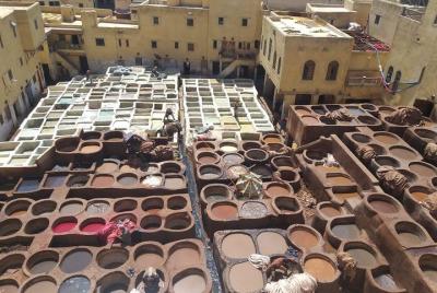 Una breve visita de Fez con un guía oficial. Una breve visita de Fez con un guía oficial.