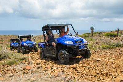 Excursión de medio día de aventura matutina en UTV para grupos pequeños en Aruba
