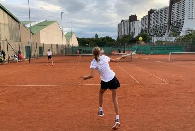 Jugar al tenis en Viena