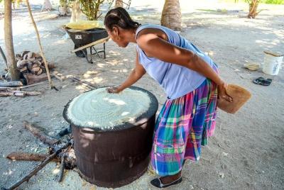 Pan tradicional de yuca horneado Pan tradicional de yuca horneado