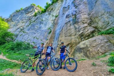 Skakavac Waterfall Sarajevo MTB Aventura en bicicleta de montaña 