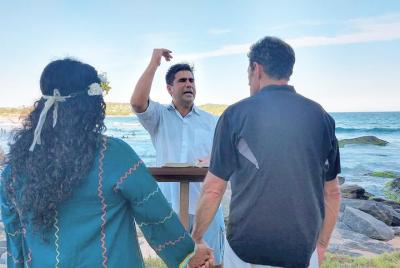 Renovación de votos, bodas simbólicas y compromisos en la playa Renovación de votos, bodas simbólicas y compromisos en la playa