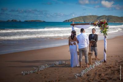 Boda Simbólica, Renovación de Votos y Boda en la Playa. Buzios - Brasil Boda Simbólica, Renovación de Votos y Boda en la Playa. Buzios - Brasil