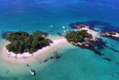 Excursión de una isla a otra en lancha rápida por Angra dos Reis desde Ilha Grande Excursión de una isla a otra en lancha rápida por Angra dos Reis desde Ilha Grande