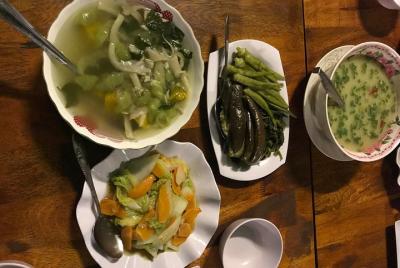 Conjunto de cocina jemer local