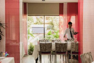 Disfrute de la auténtica cocina jemer en el restaurante Abacus