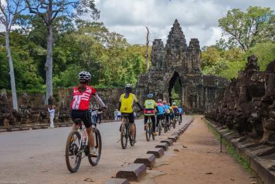 Tour en bicicleta por la región de Angkor y la selva tropical