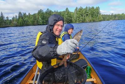 3 horas de pesca de lubina y trucha en Algonquin Park (privado, el precio es para 1 o 2 personas) 3 horas de pesca de lubina y trucha en Algonquin Park (privado, el precio es para 1 o 2 personas)
