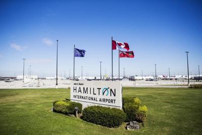 Traslado privado: Niagara Falls, ON al aeropuerto de Hamilton (YHM) Traslado privado: Niagara Falls, ON al aeropuerto de Hamilton (YHM)